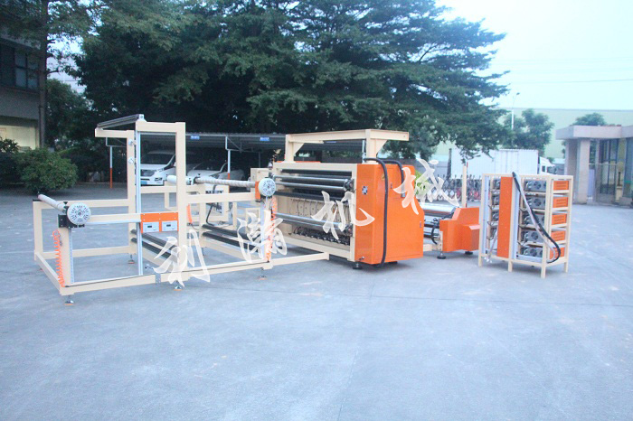 全自動<a href='http://m.sdzhjy.cn/xingyezixun/698.html' target='1' style='font-size:14px; font-weight:bold; color:#ff0000;'>超聲波<a href='http://m.sdzhjy.cn/xingyezixun/748.html' target='1' style='font-size:14px; font-weight:bold; color:#ff0000;'>裥棉機</a></a>側面