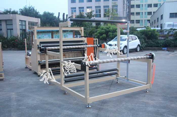 全自動<a href='http://m.sdzhjy.cn/xingyezixun/698.html' target='1' style='font-size:14px; font-weight:bold; color:#ff0000;'>超聲波<a href='http://m.sdzhjy.cn/xingyezixun/748.html' target='1' style='font-size:14px; font-weight:bold; color:#ff0000;'>裥棉機</a></a>側面