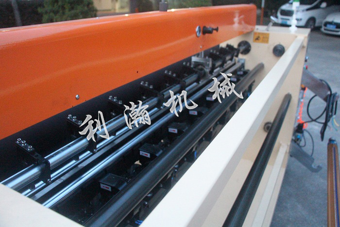 <a href='http://m.sdzhjy.cn/xingyezixun/1133.html' target='1' style='font-size:14px; font-weight:bold; color:#ff0000;'>超聲波剪切機</a>